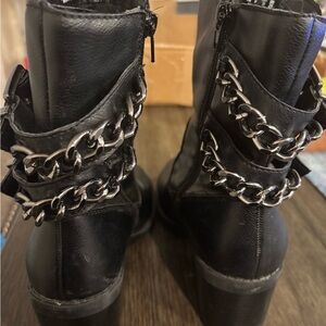 Fergalicious Black Chain-Detail Combat Boots